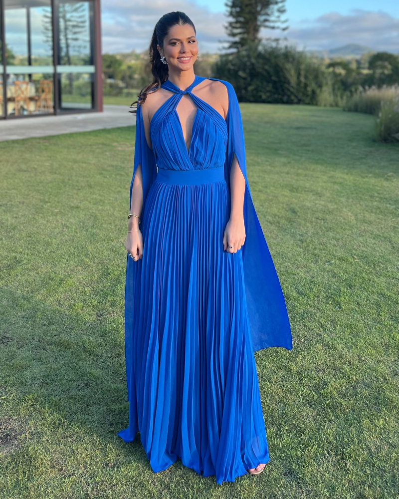 vestido mangas abertas fluído plissado azul