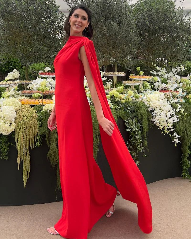 vestido capa lateral vermelho