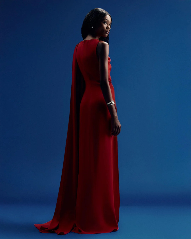 vestido capa unilateral vermelho