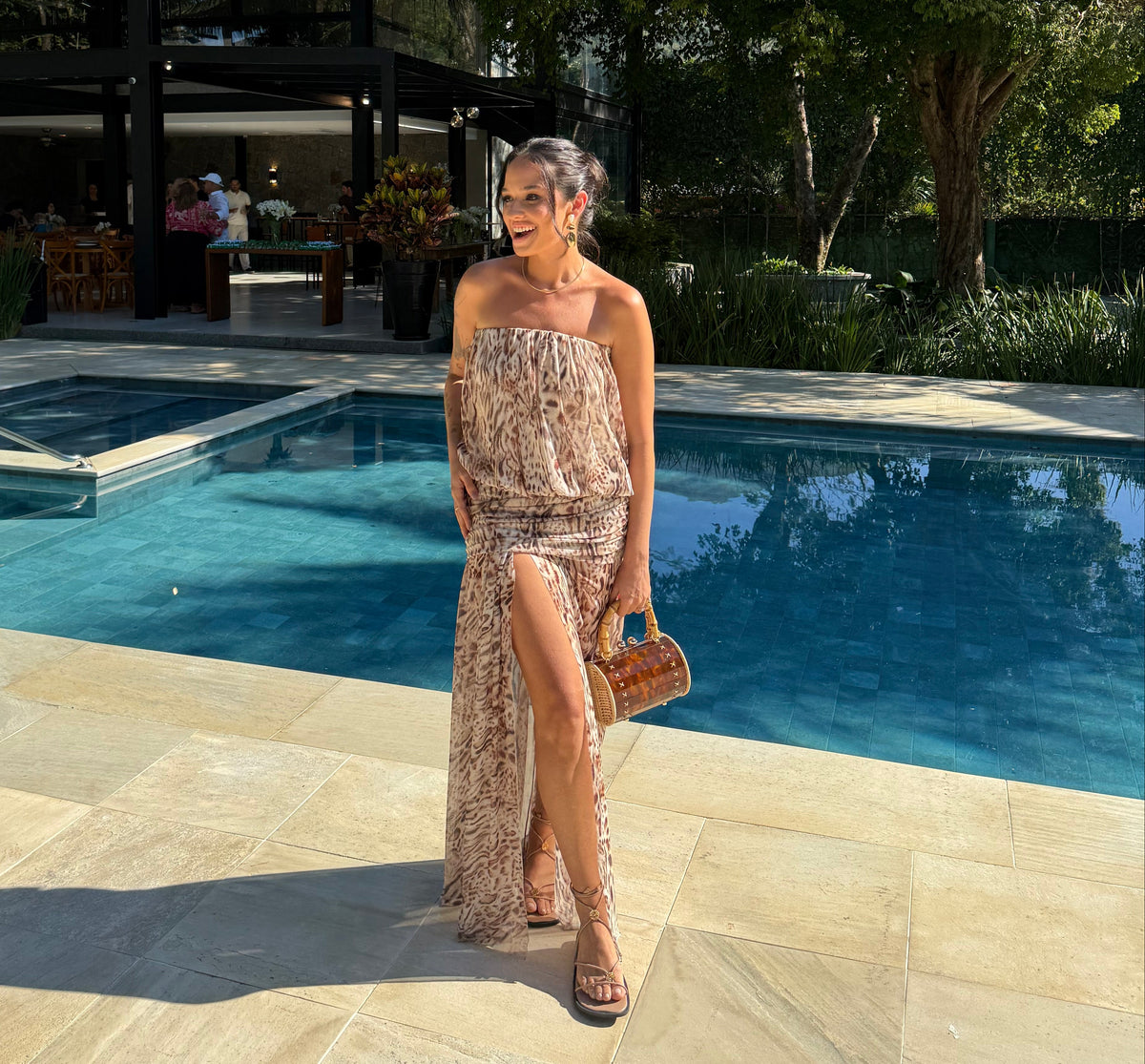 vestido tomara que caia estampado