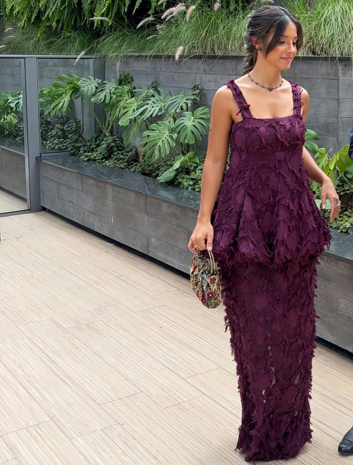 vestido floral textura roxo