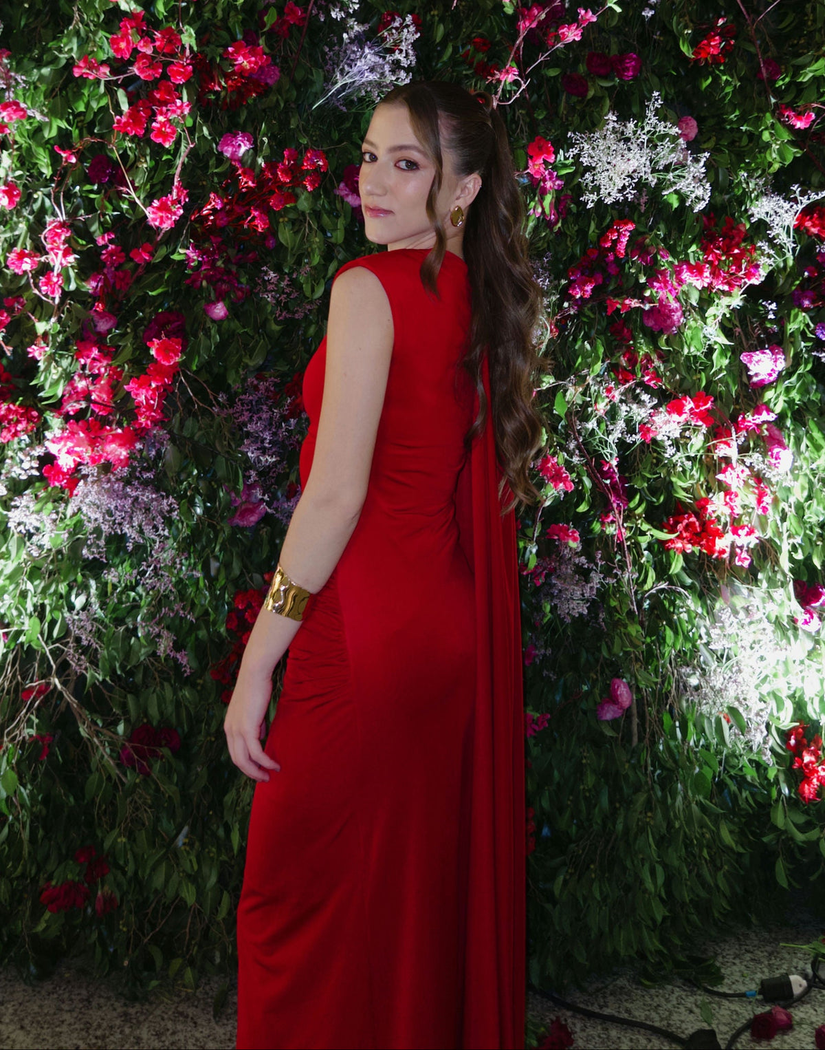 vestido capa circular vermelho