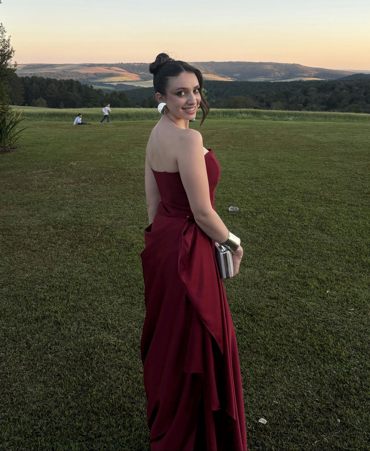 vestido corset saia vinho