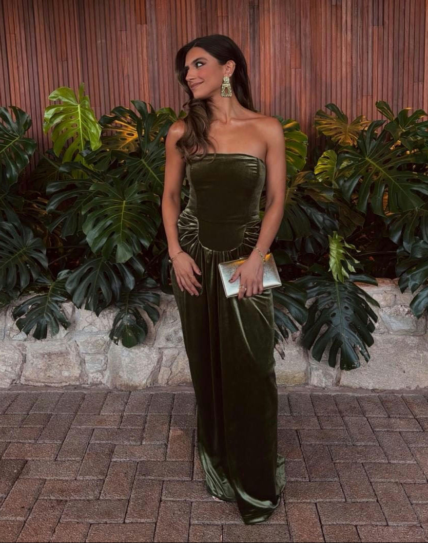 vestido acinturado veludo verde