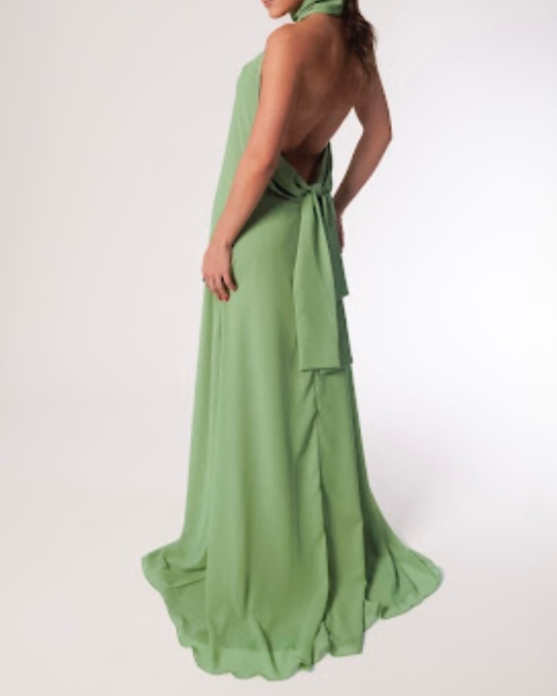 vestido fluido e longo verde