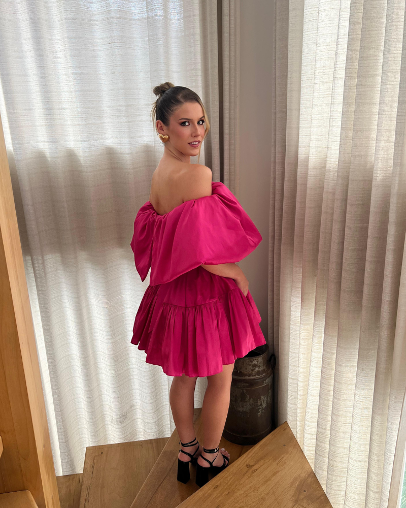 vestido curto bufante rosa