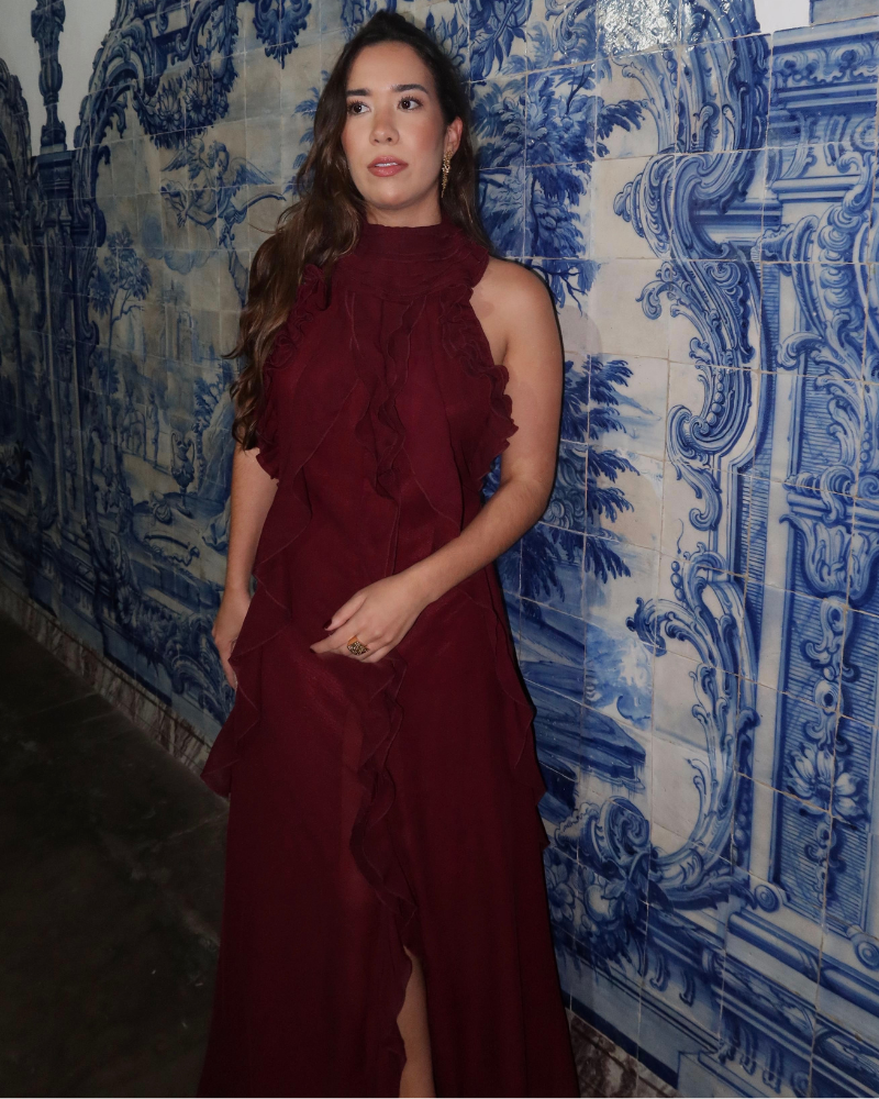 vestido babado longo vinho