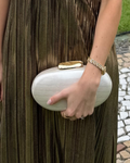 bolsa clutch pérola