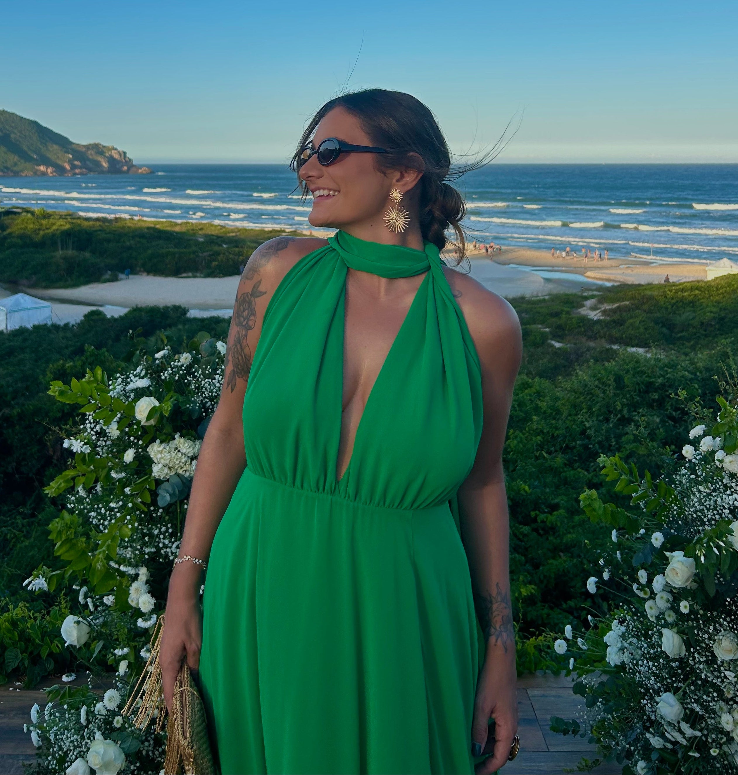 Vestido longo verde amarrações