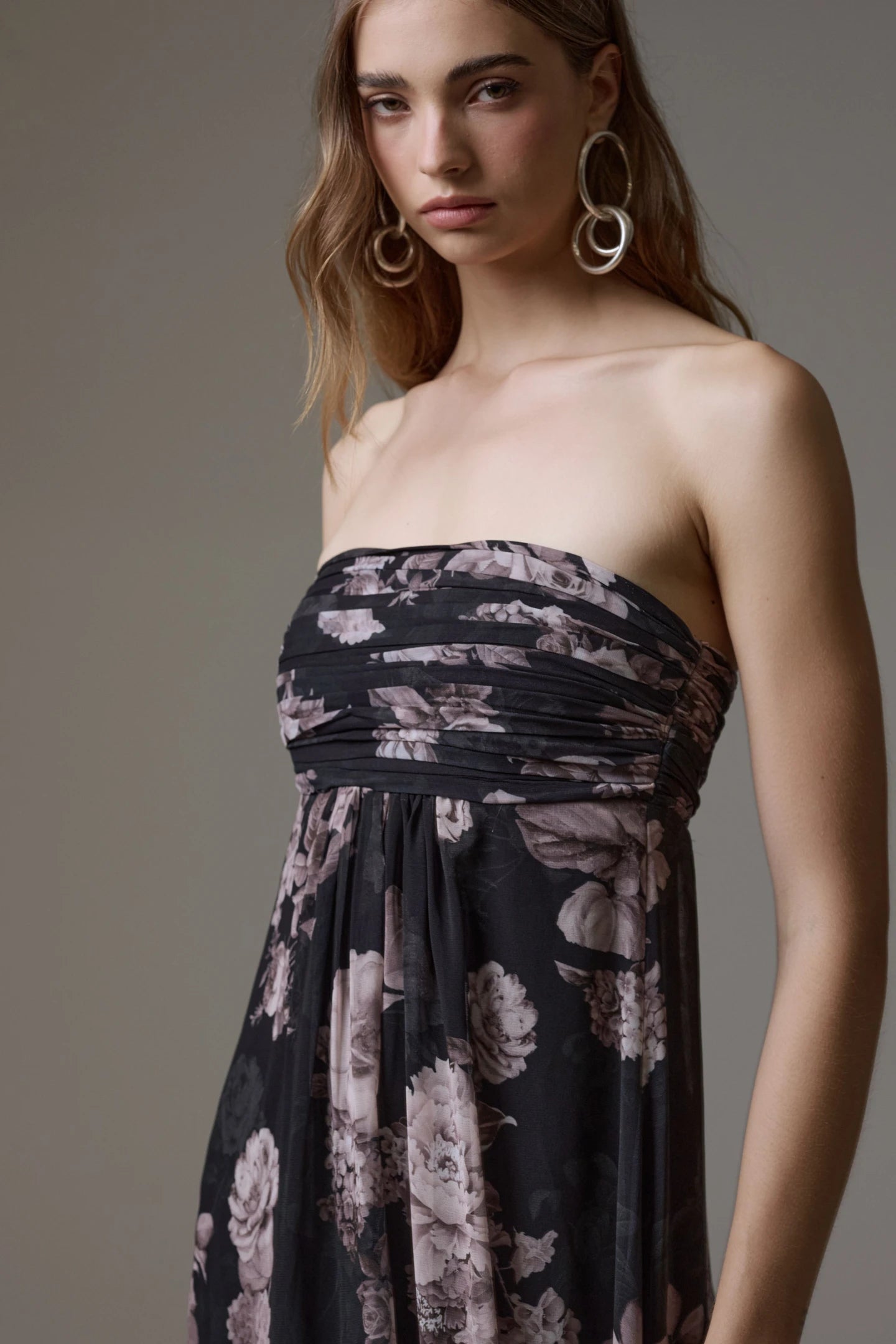 Vestido floral tomara que caia