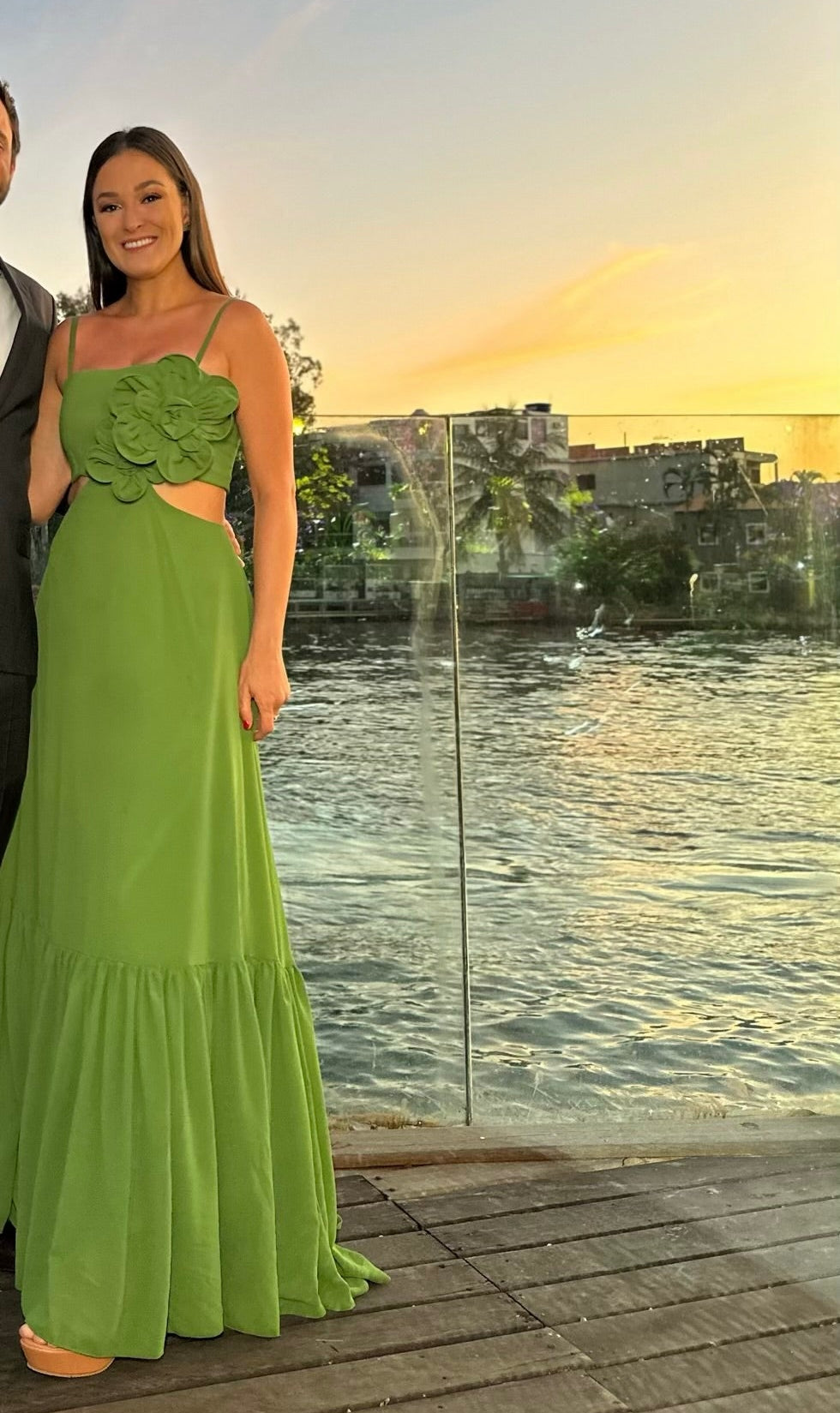 vestido bordado flor verde