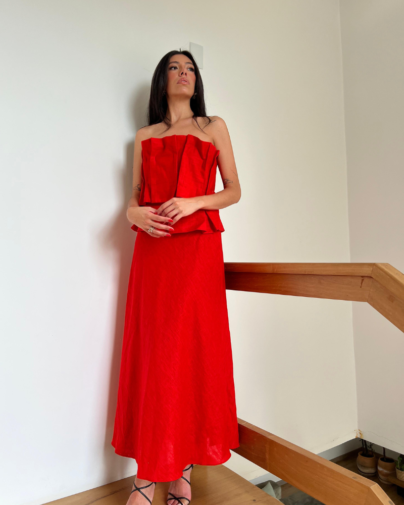 vestido midi com plissado vermelho