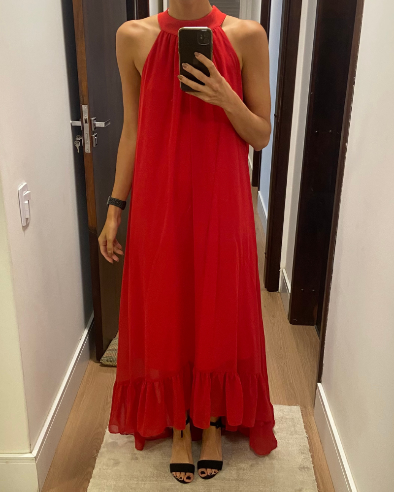 vestido assimétrico vermelho
