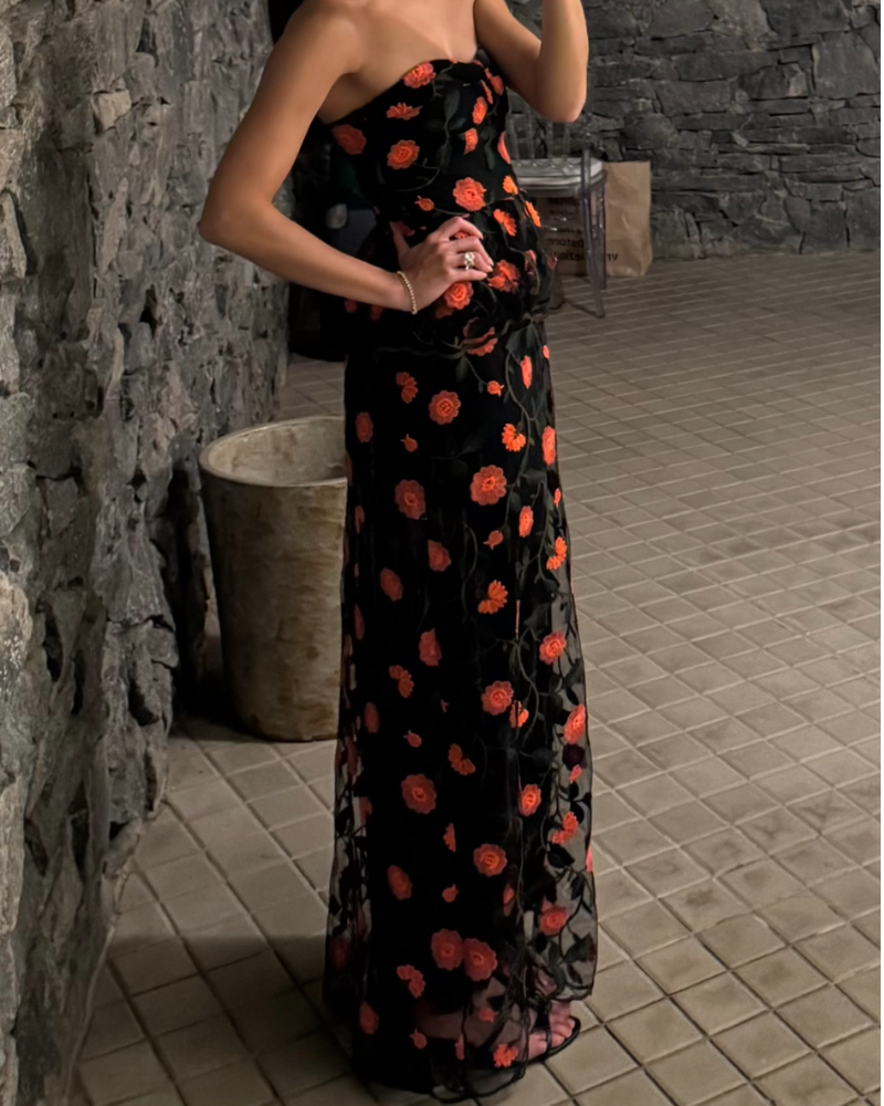 vestido flores vermelhas longo preto
