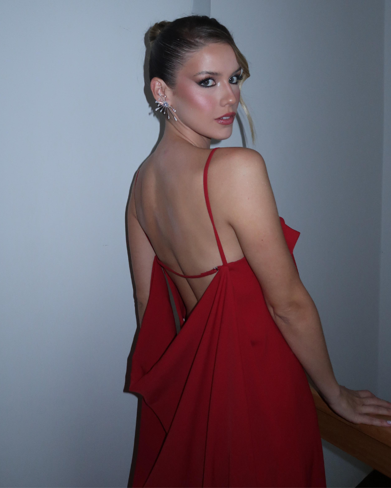 vestido detalhe busto vermelho