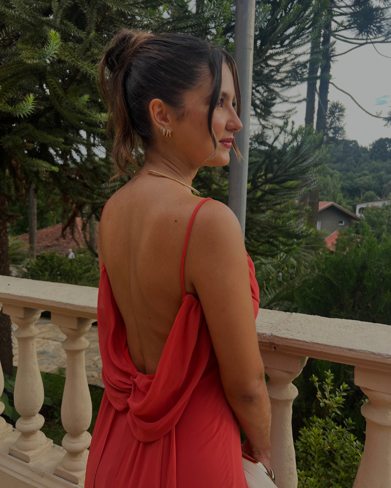 vestido costas abertas coral