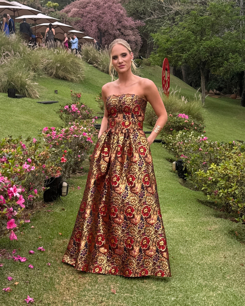 vestido jacquard florido dourado