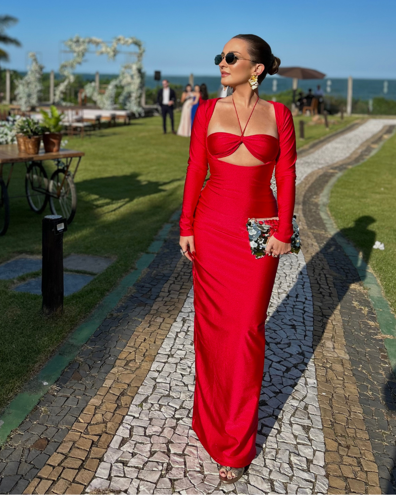 vestido manga longa decote vermelho