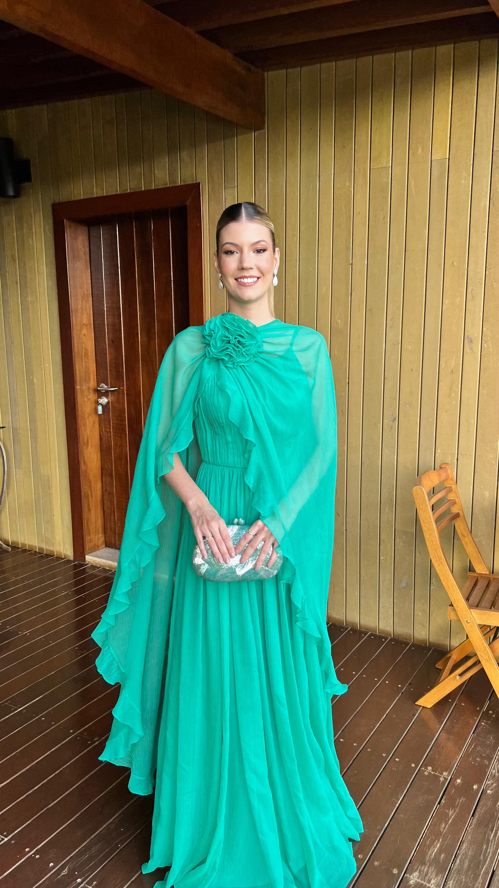 vestido capa fluída verde