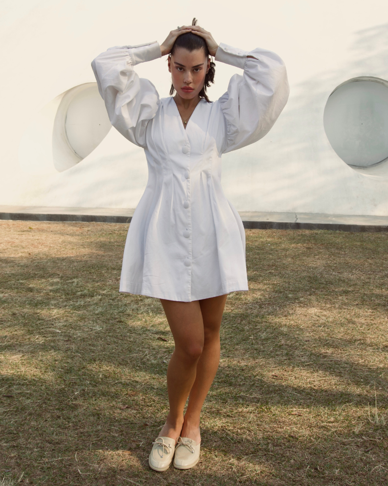 vestido mangas bufantes branco