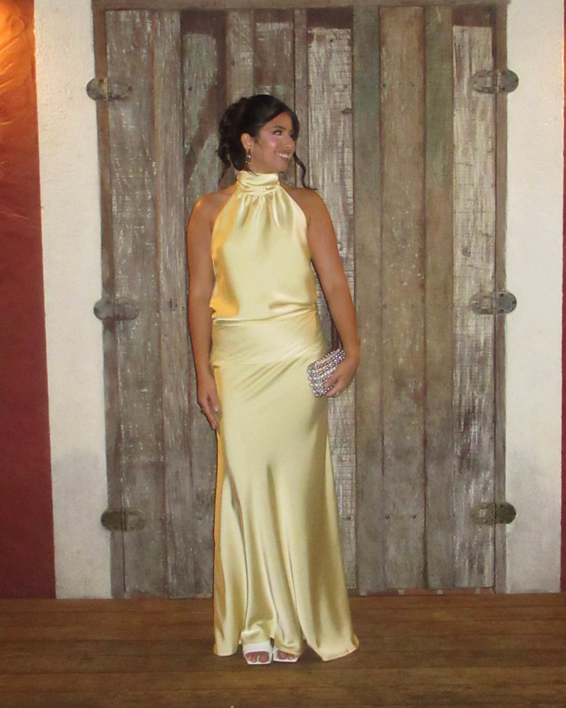 vestido costas abertas amarelo manteiga
