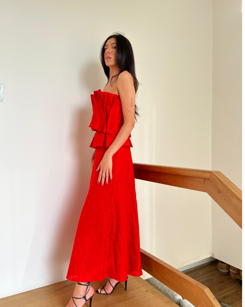 vestido midi com plissado vermelho