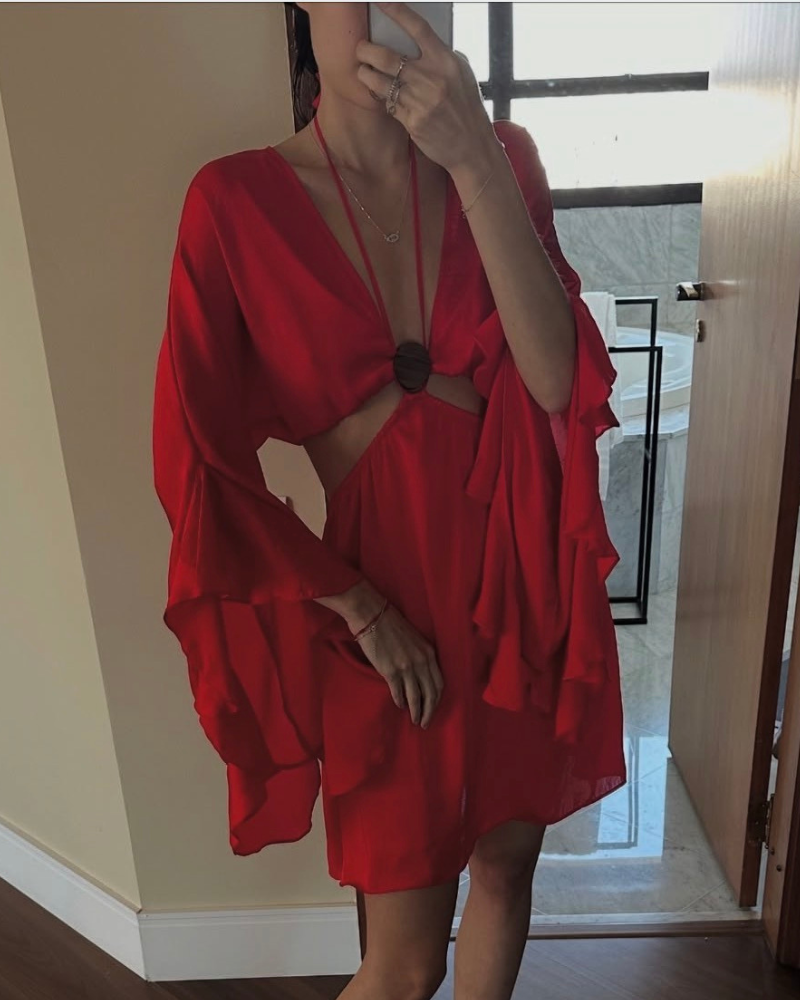 vestido curto fluído vermelho