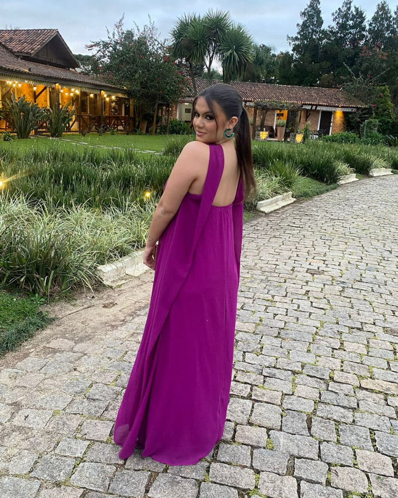 vestido fluído roxo