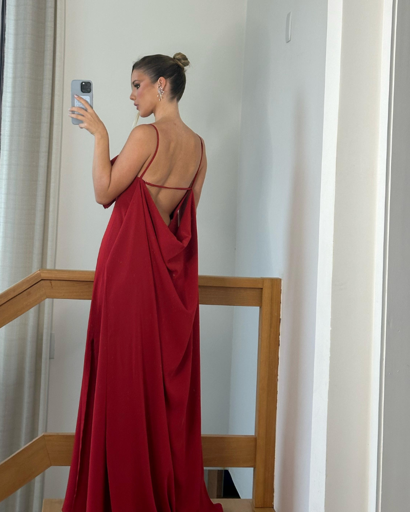 vestido detalhe busto vermelho