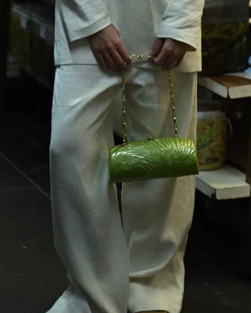 bolsa clutch cilindro verde