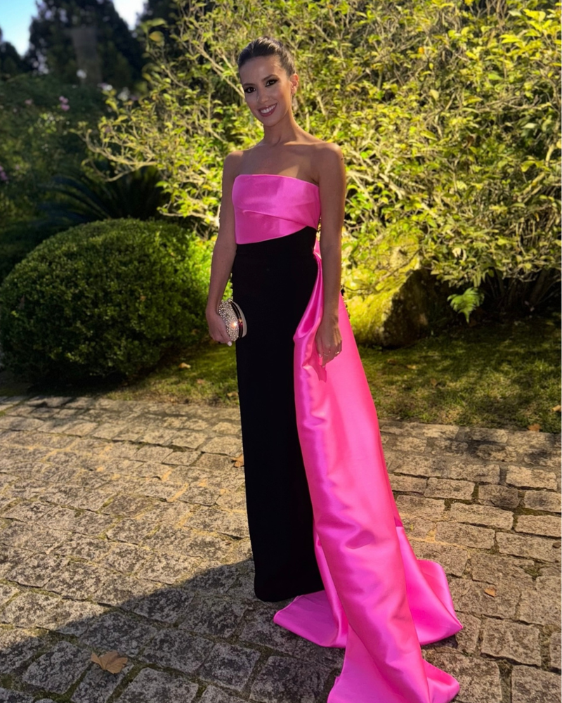 vestido cauda preto e rosa