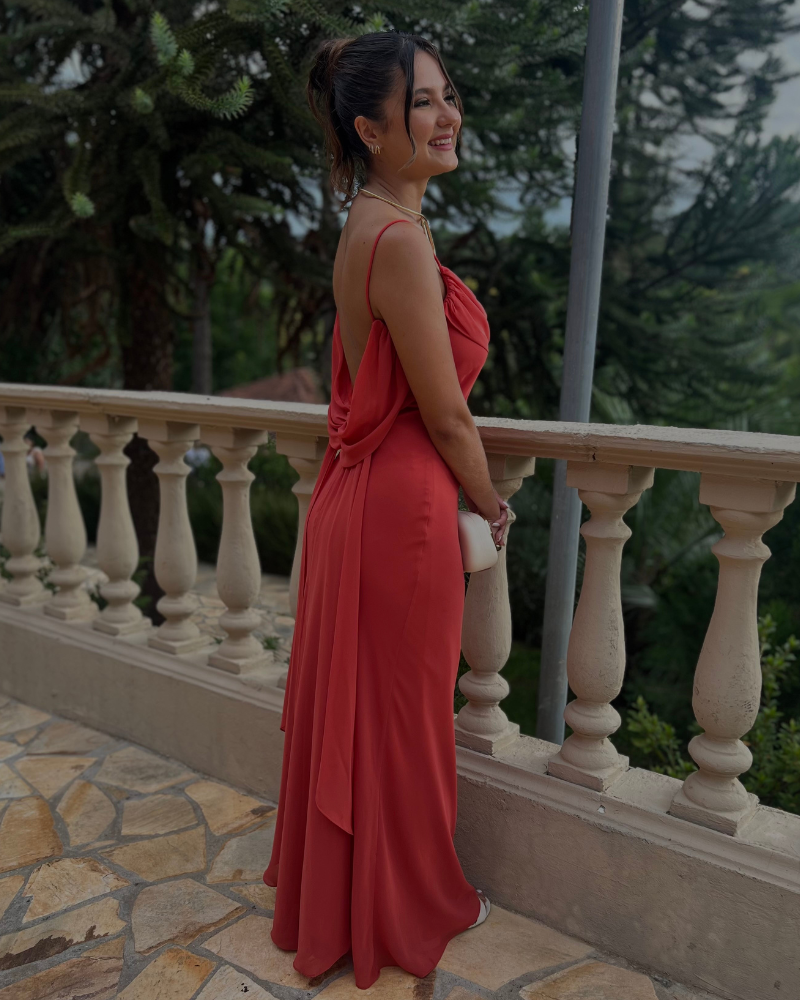 vestido costas abertas coral