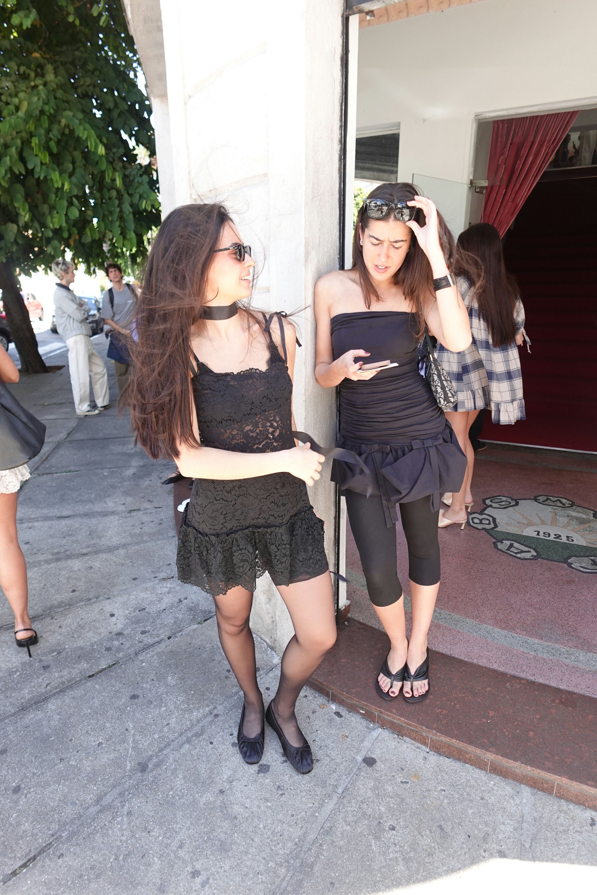 vestido mini renda preto