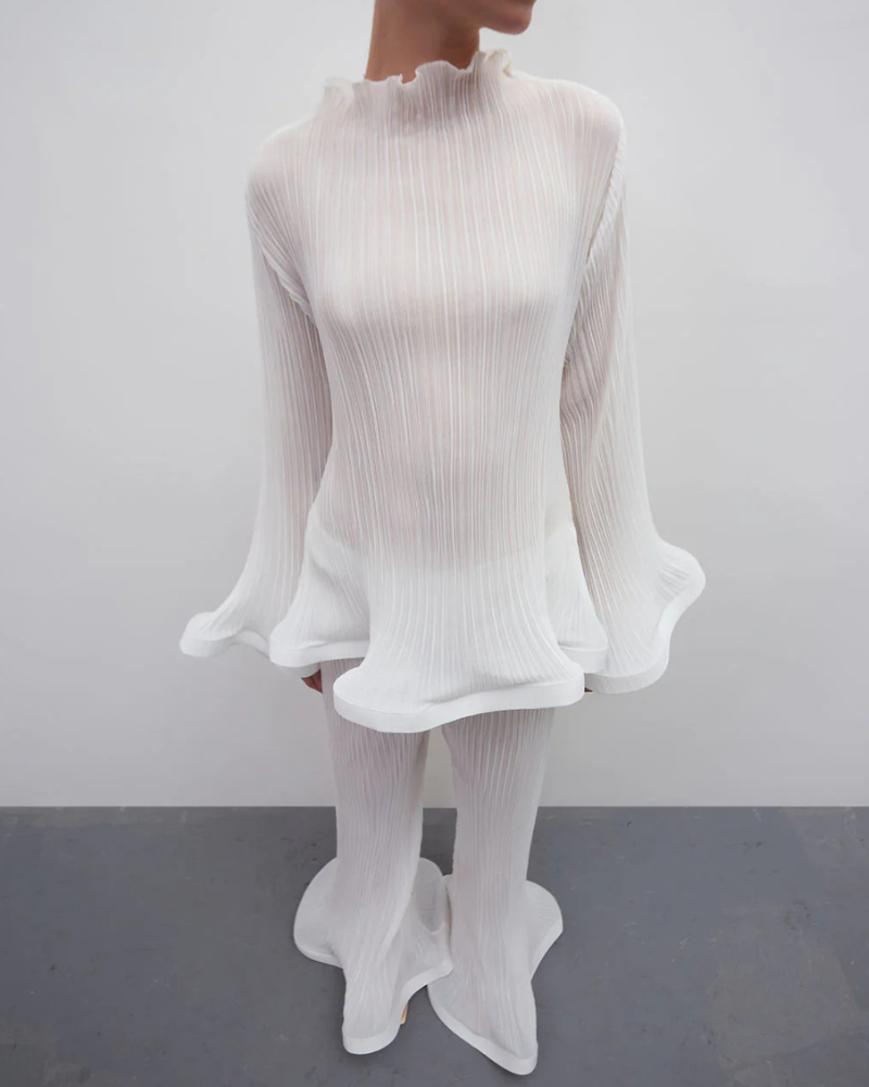 conjunto plissado com estrutura branco