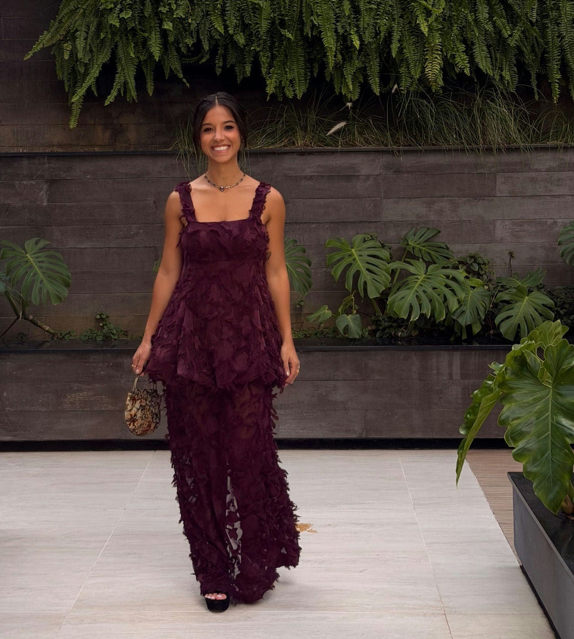 vestido floral textura roxo