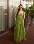 vestido verde babados