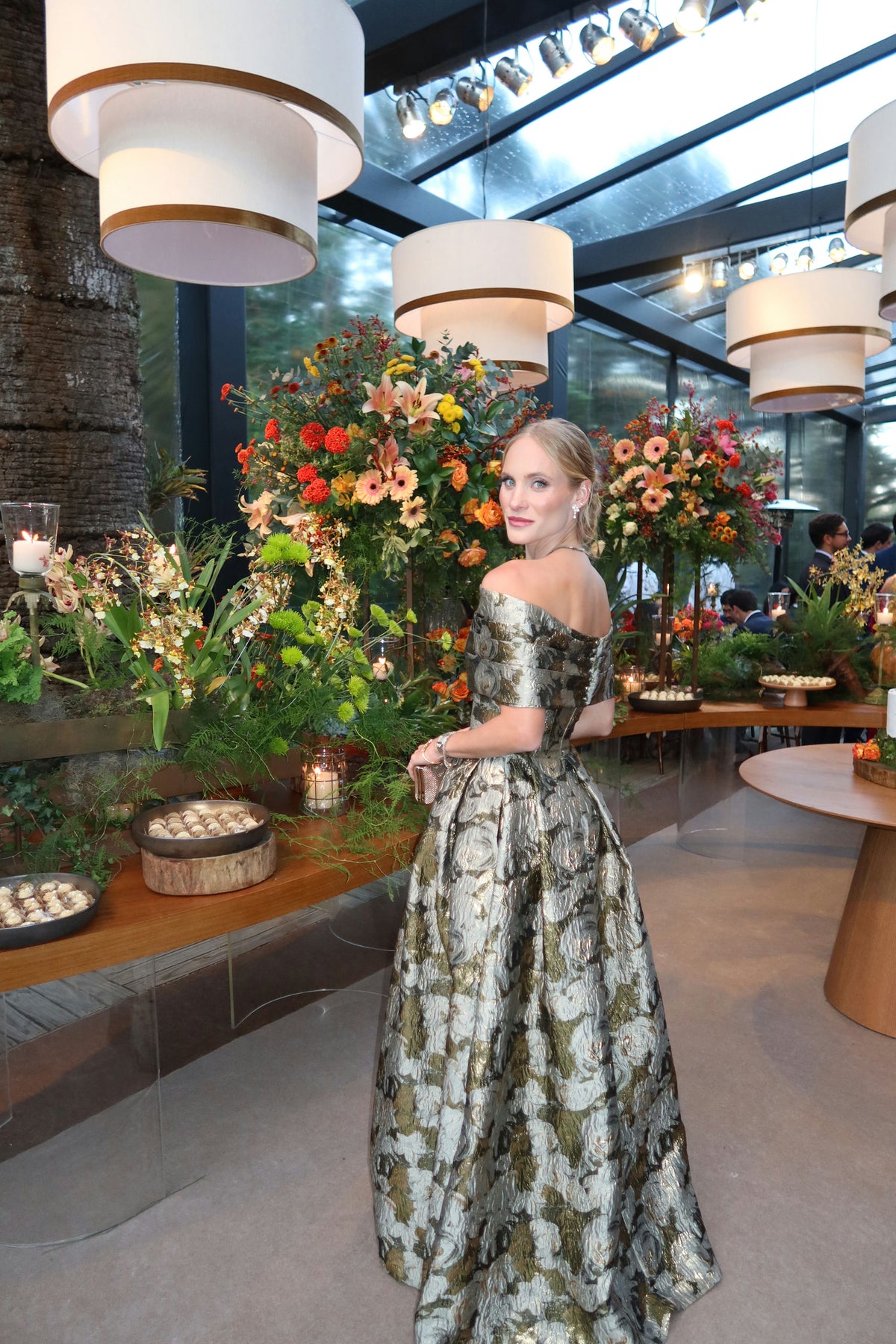 vestido jacquard textura floral