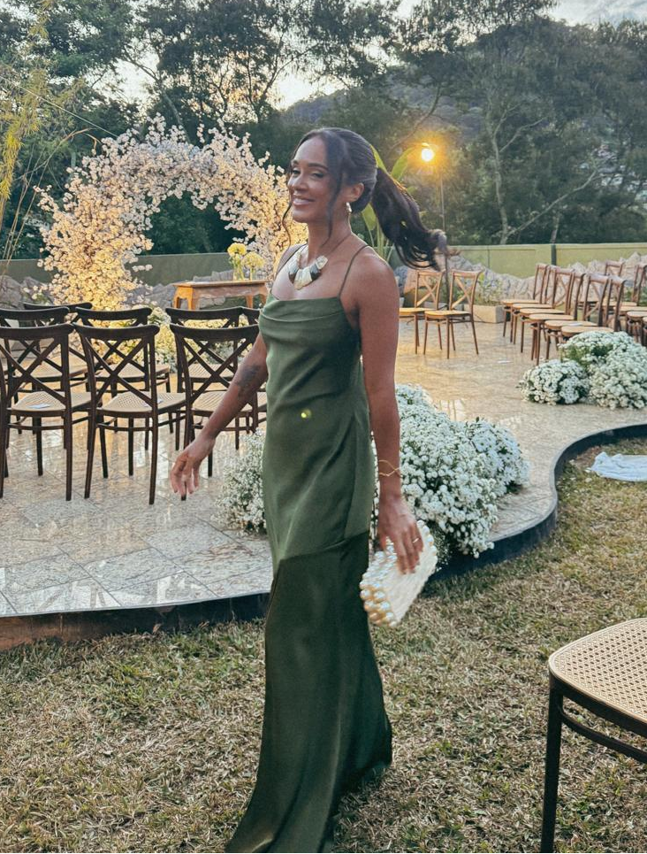 Vestido Verde Oliva 38 (veste 36 também, é ajustável)