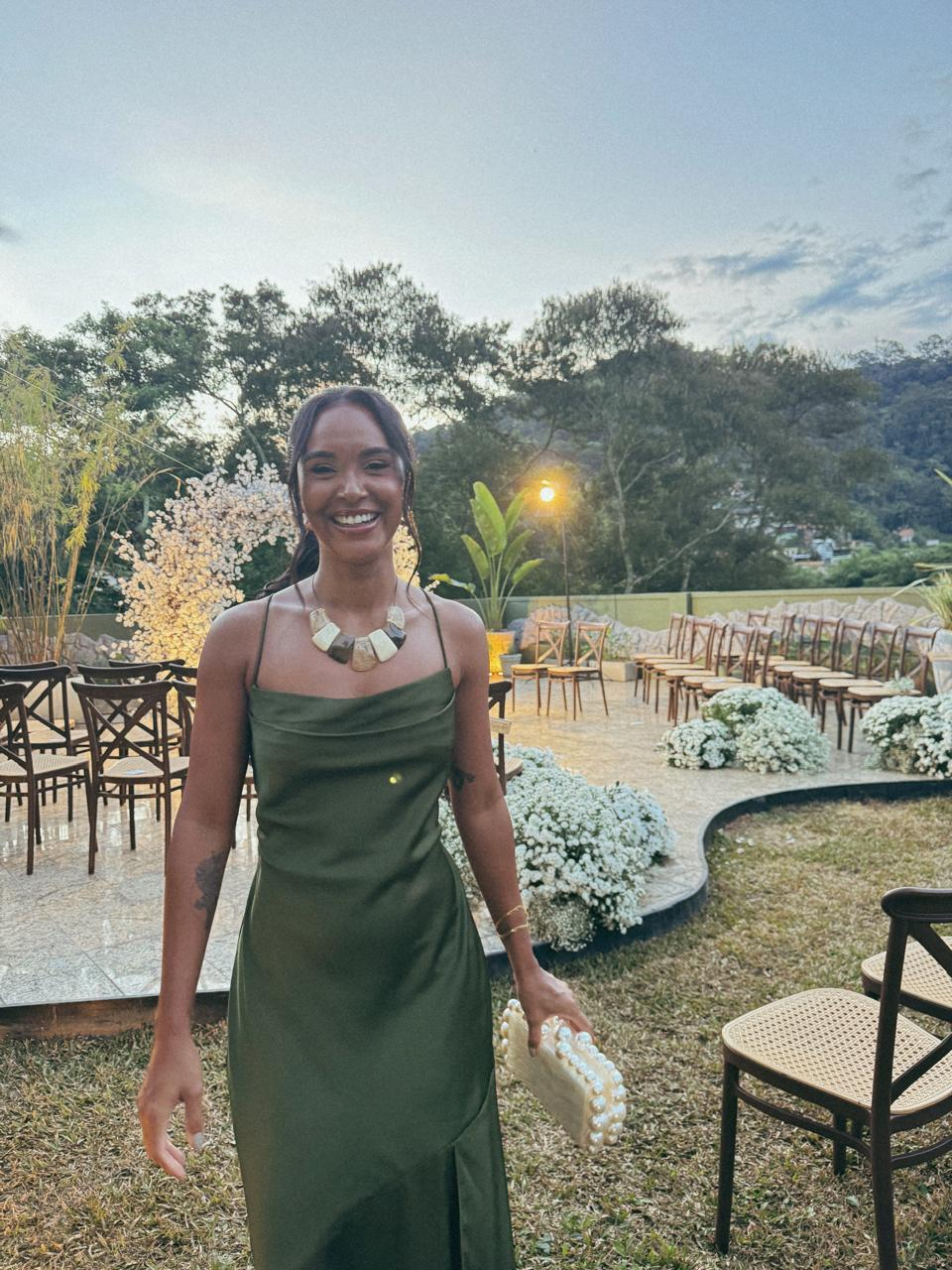 Vestido Verde Oliva 38 (veste 36 também, é ajustável)