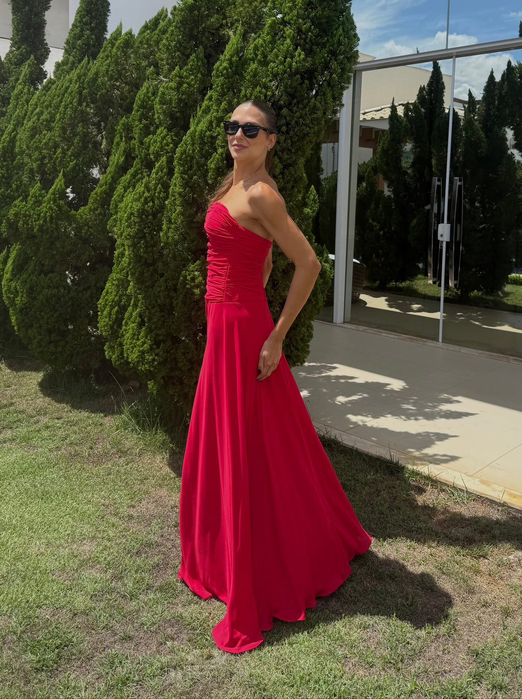 vestido tomara que caia cereja