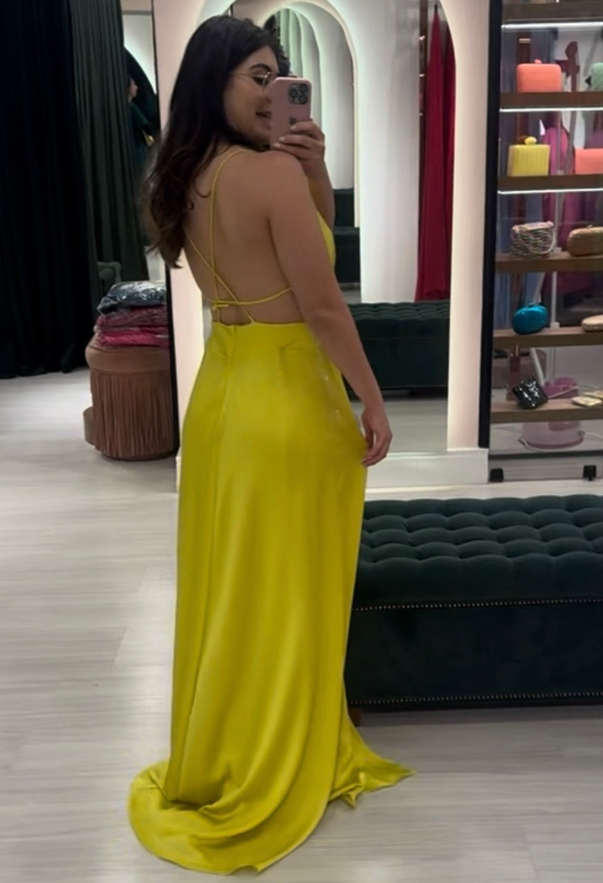 Vestido acetinado verde lima tamanho M ou 38