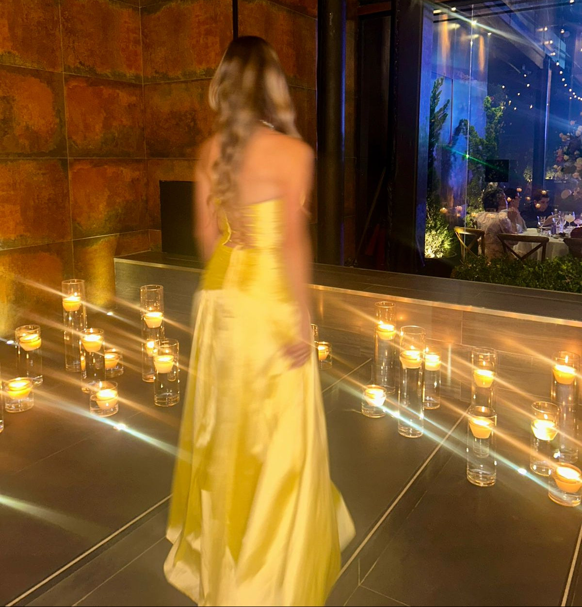 vestido corset cintura baixa amarelo
