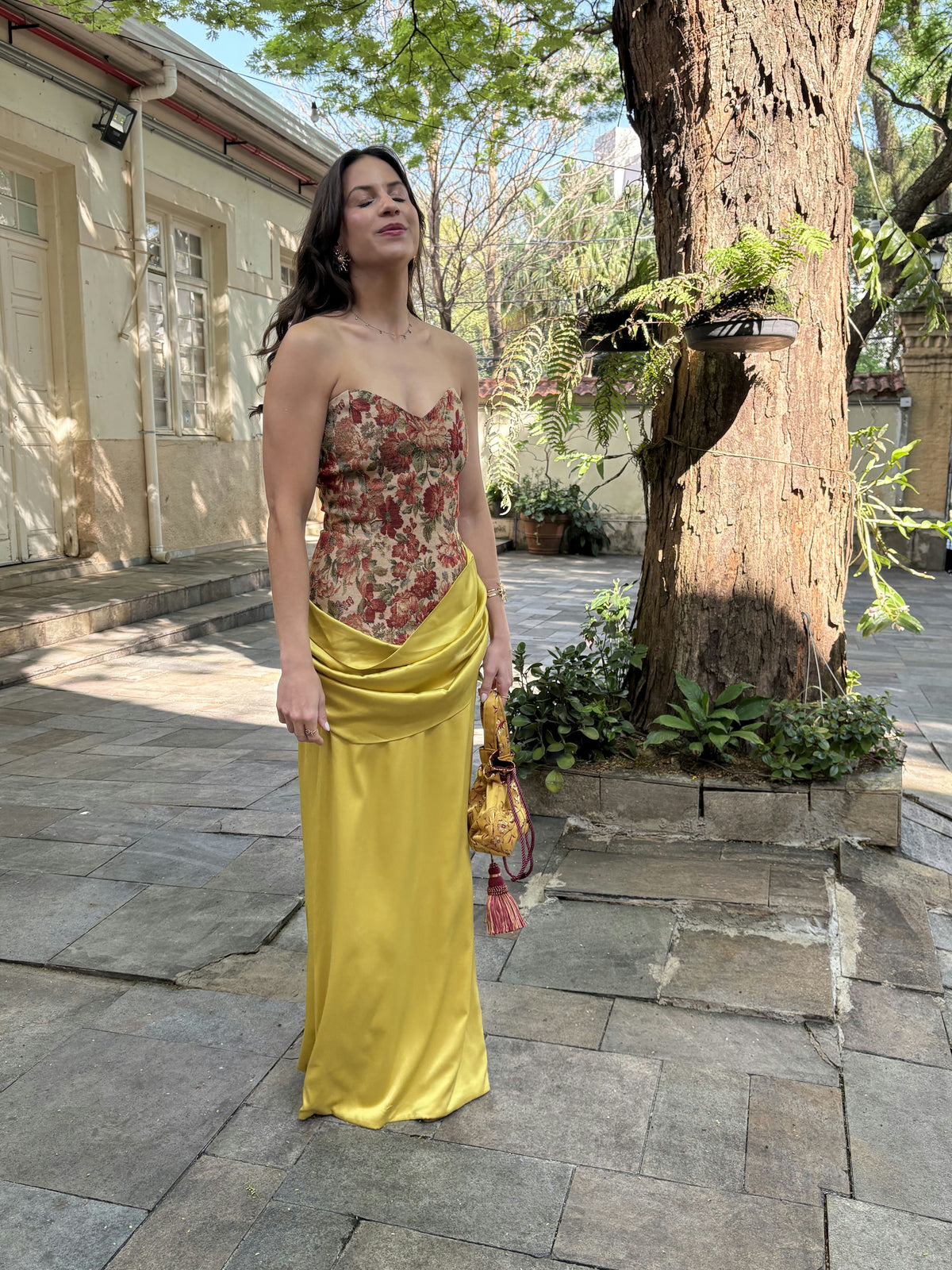 vestido jacquard saia amarelo