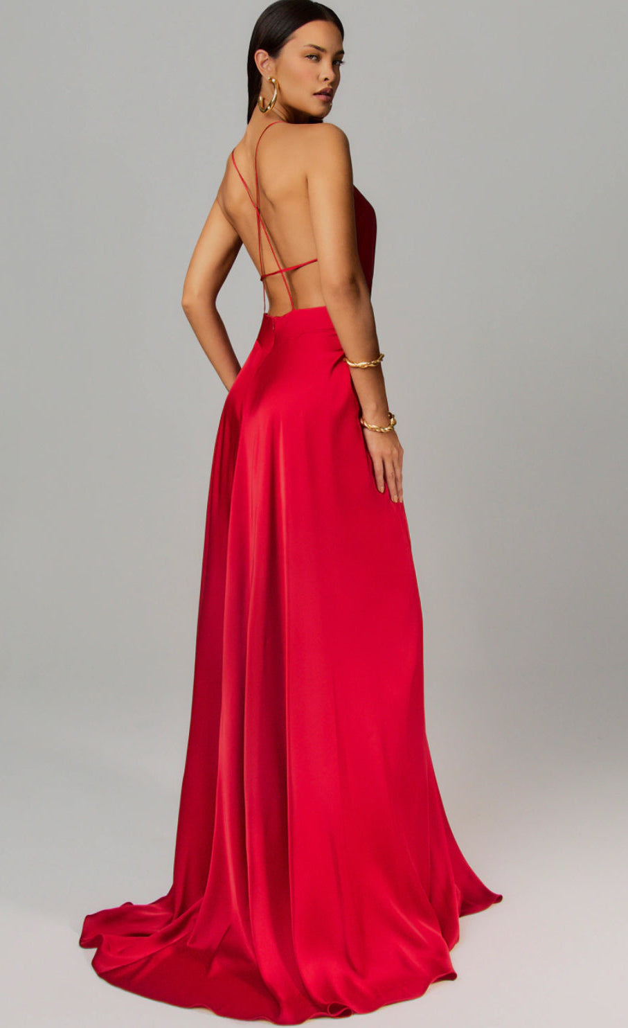 vestido cetim nó vermelho