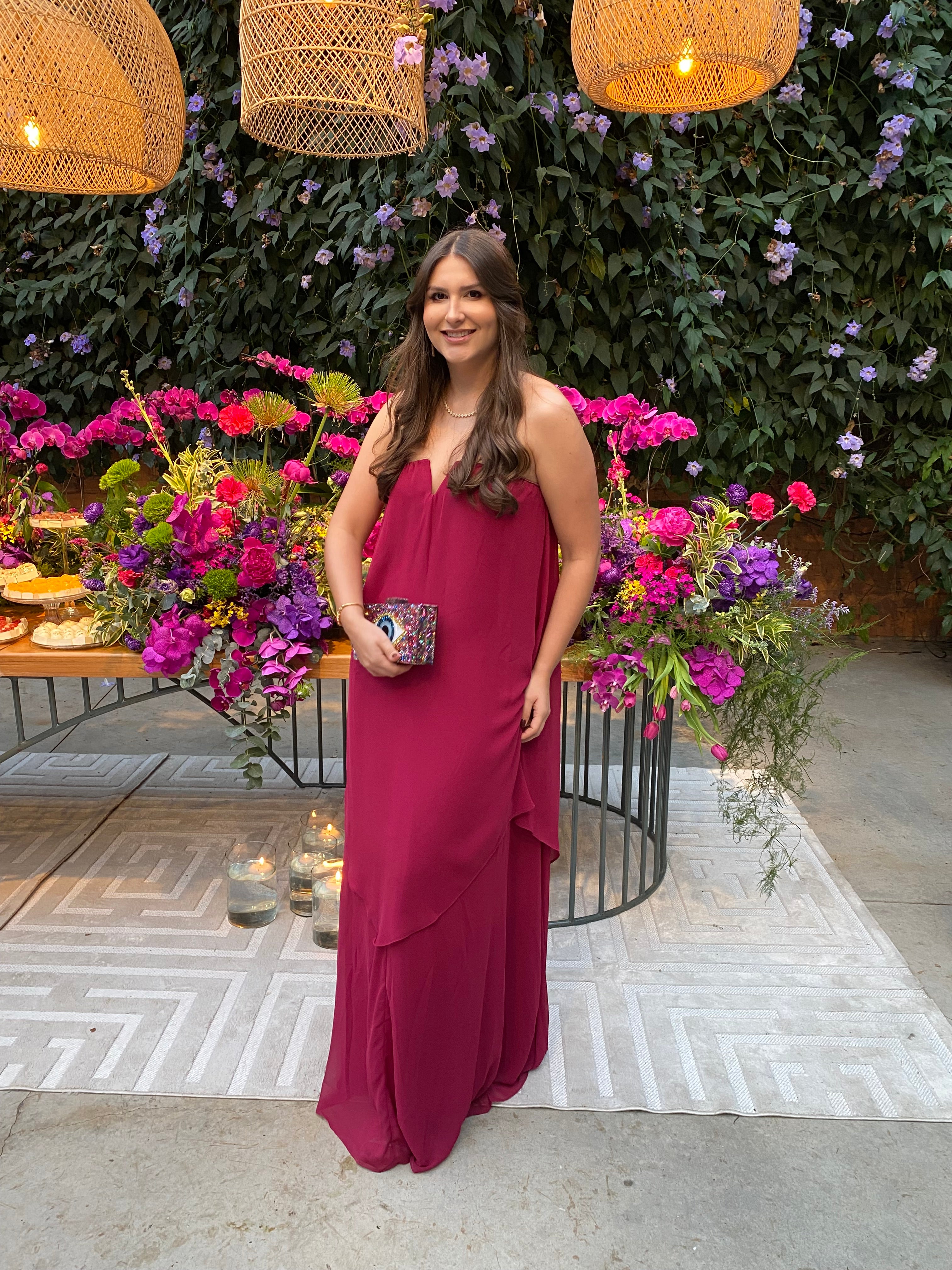 vestido tomara que caia fúcsia