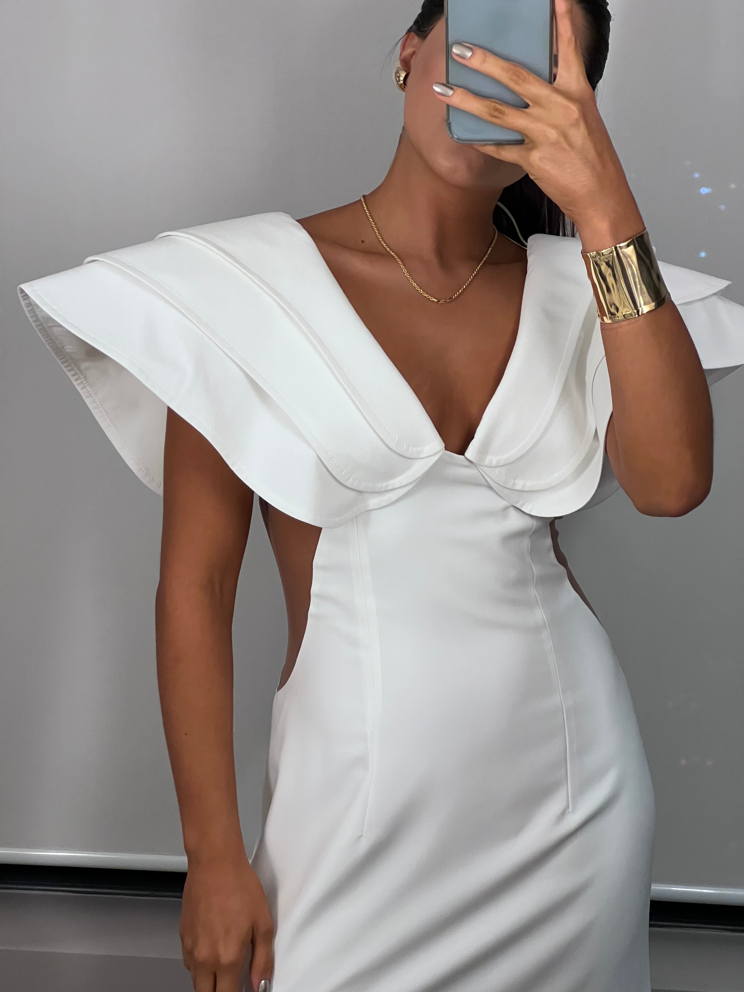 vestido estrutura ombro branco
