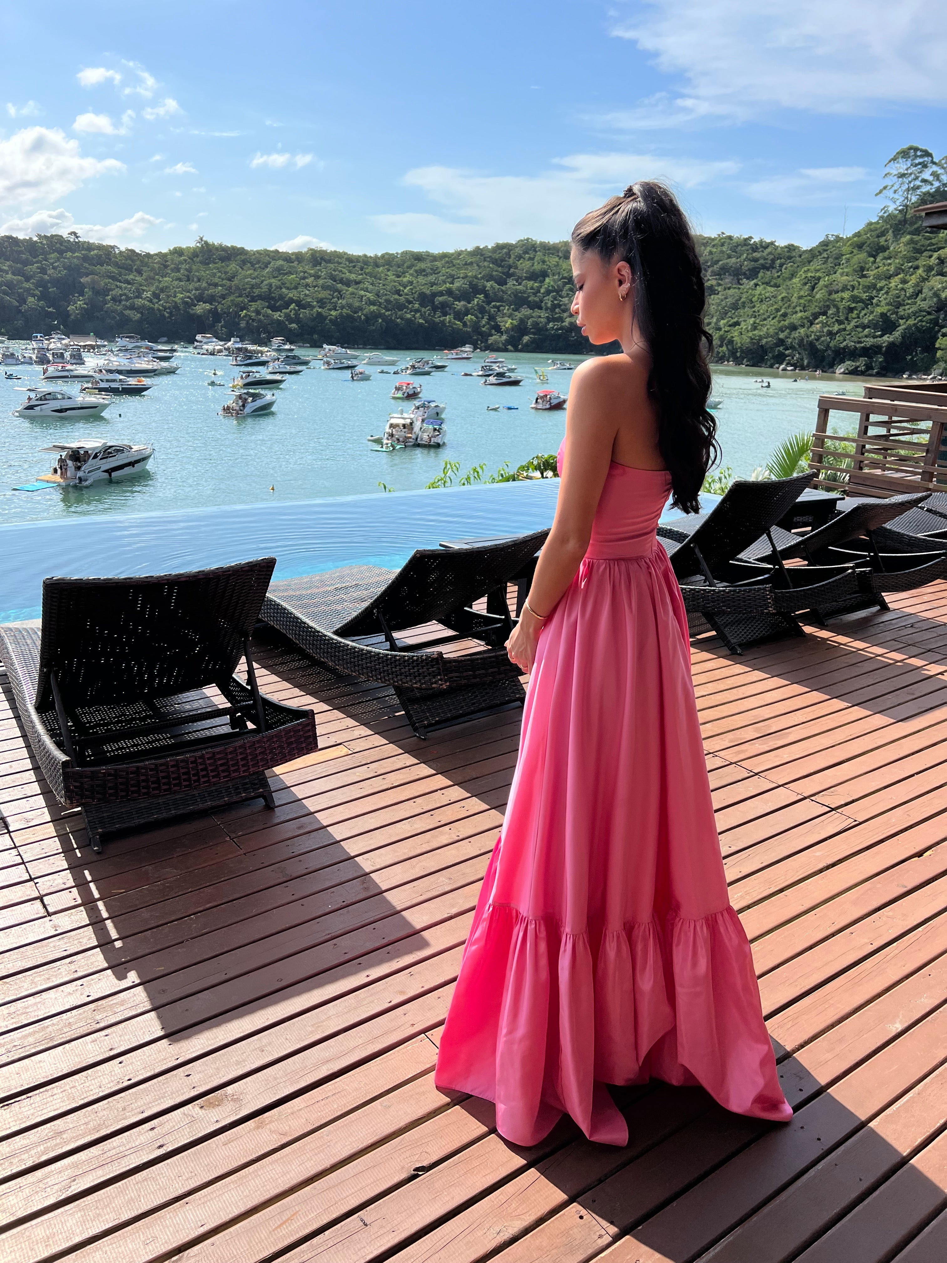 vestido fenda acetinado rosa