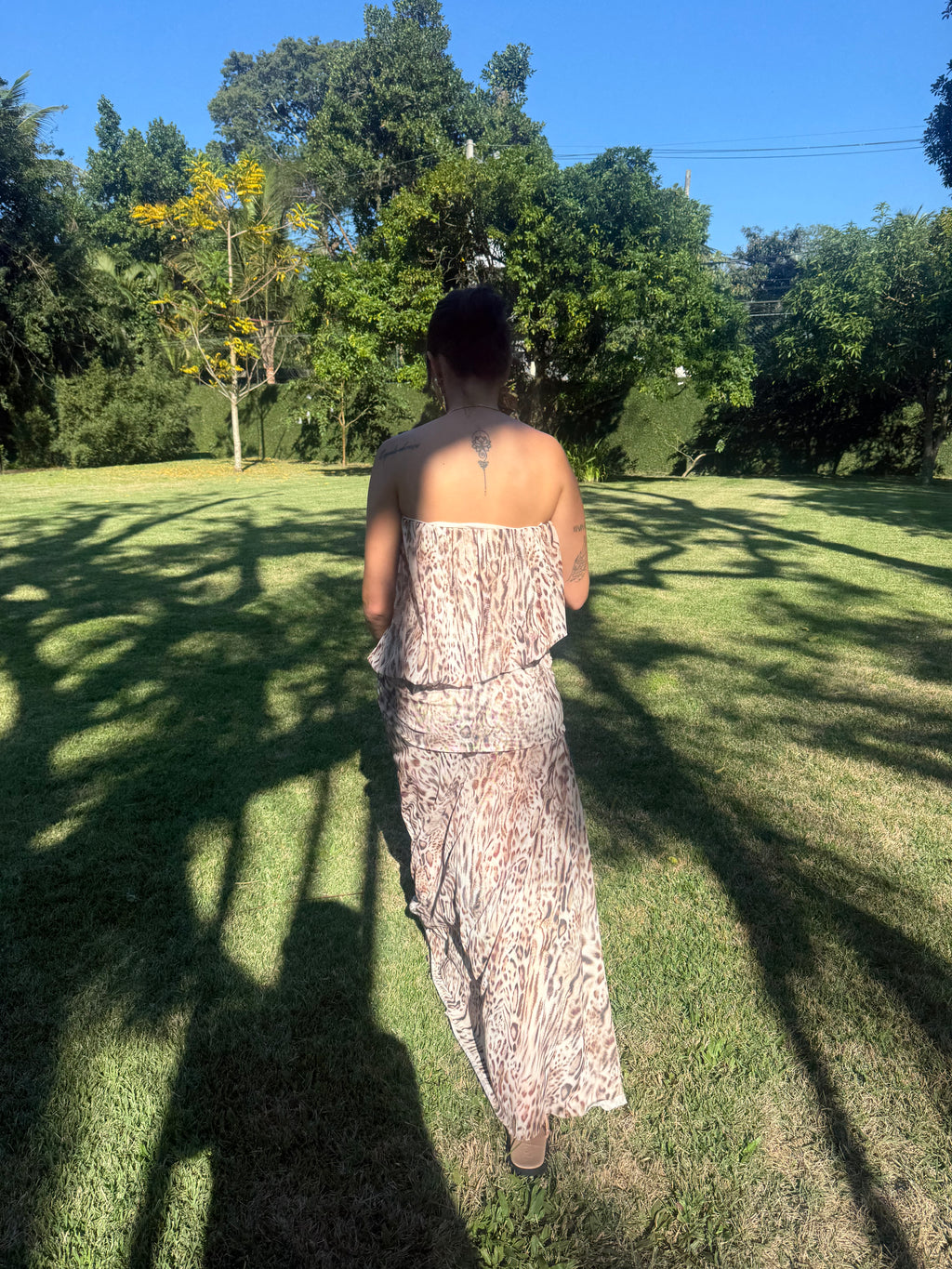 vestido tomara que caia estampado