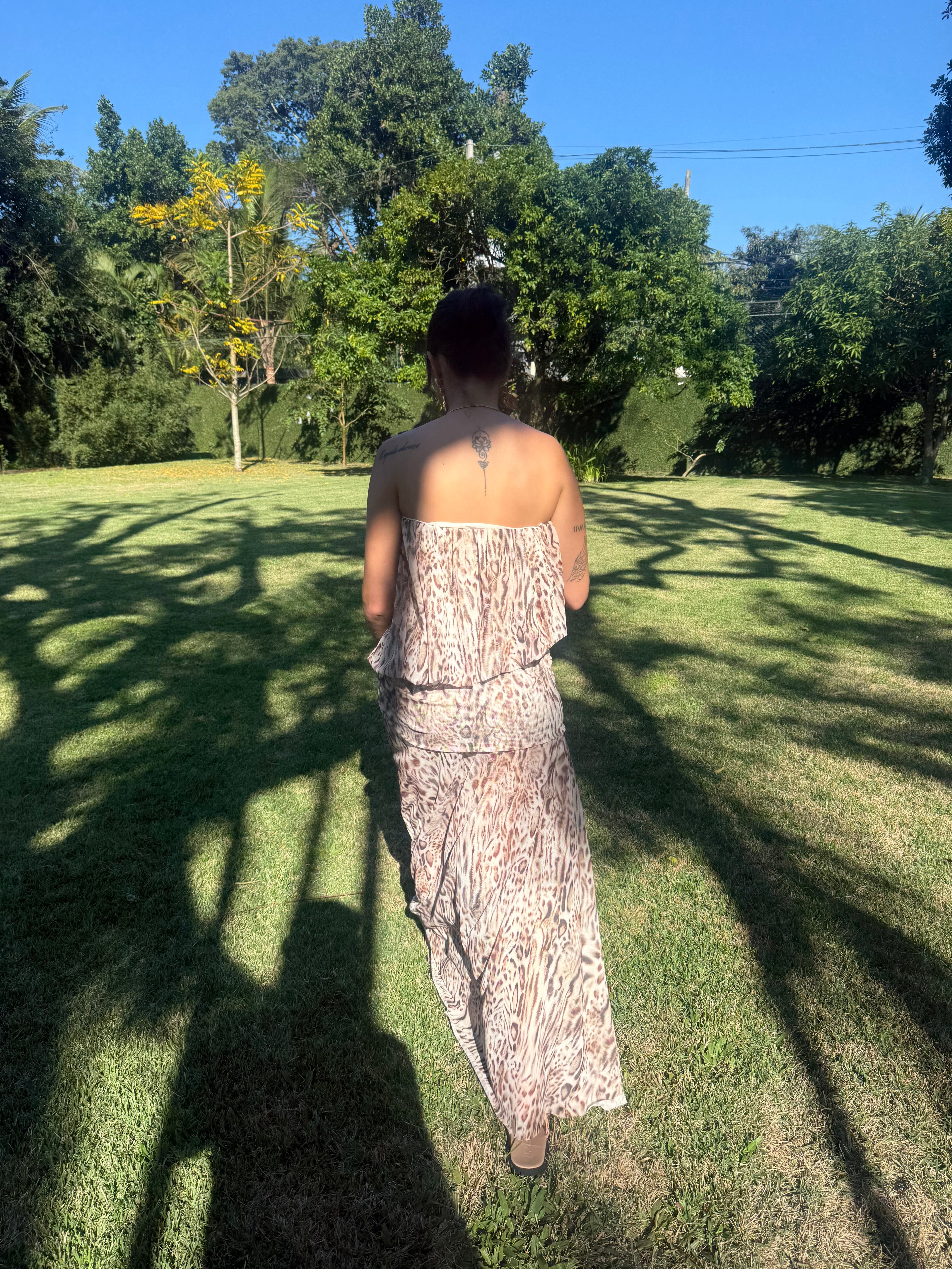 vestido tomara que caia estampado