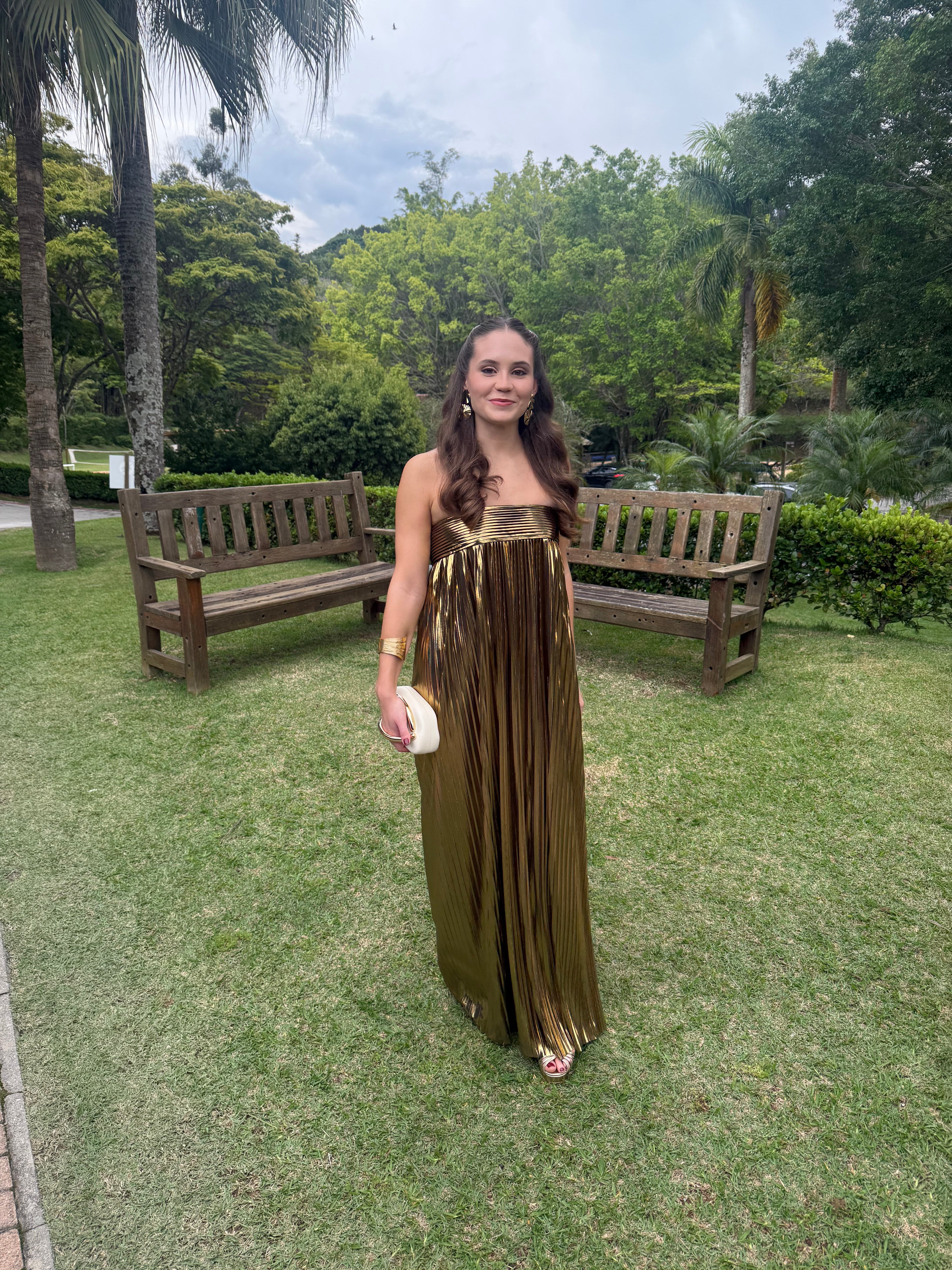 vestido tomara que caia dourado